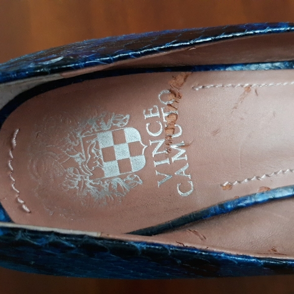 Vince Camuto Korsi Blue & Black Glossy Snakeskin Stiletto Platform Pumps sz 8B - Picture 8 of 10